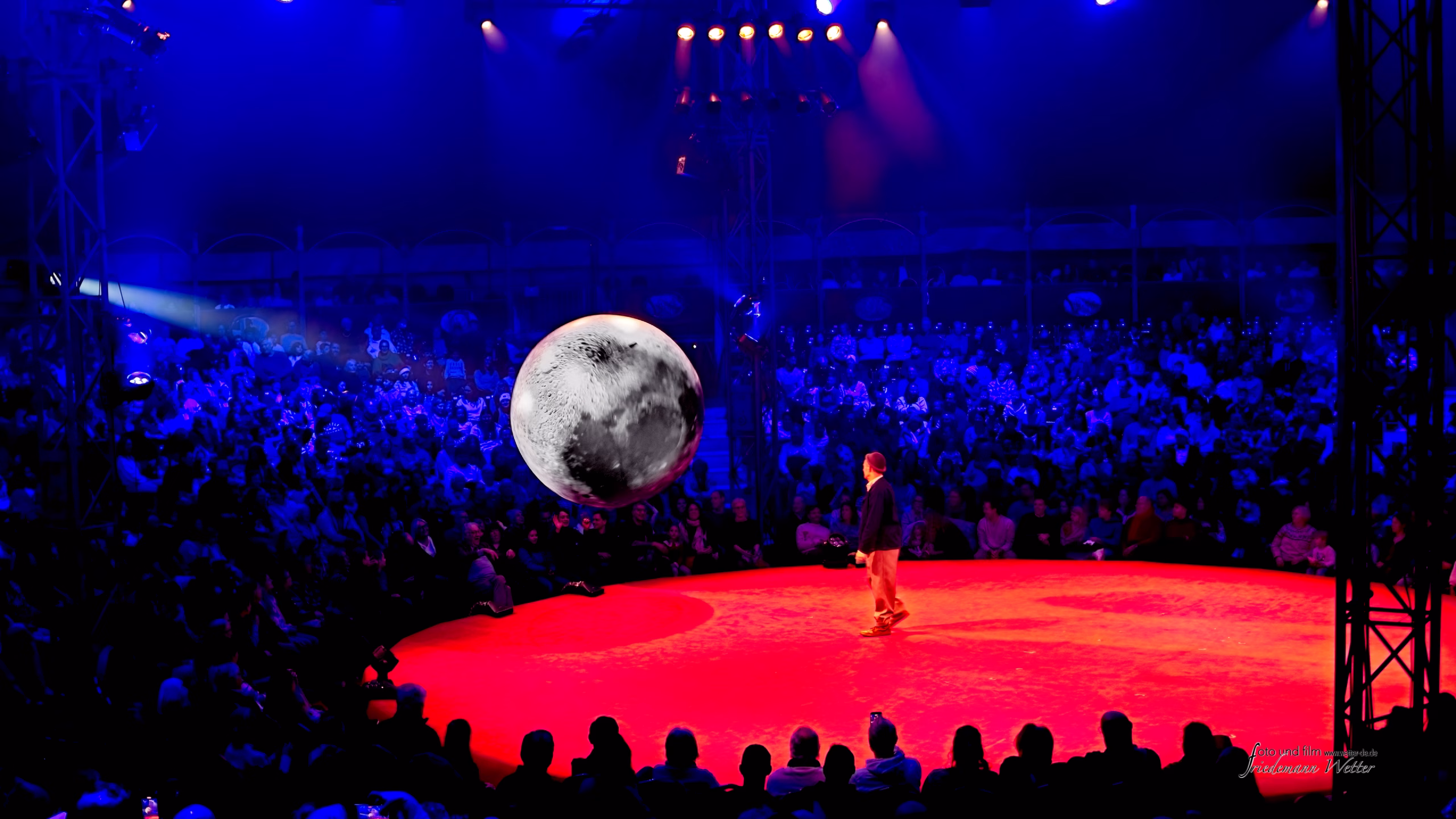 DSCF8078_X-E2v1.raf_16x9